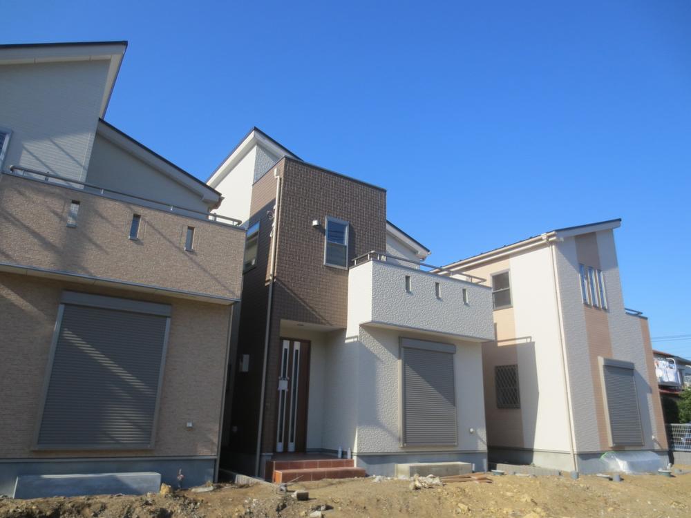 Local appearance photo. Local 2-4 Building (September 2013) Shooting