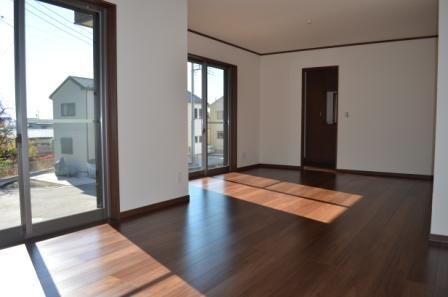 Living. 7 Building (November 2013) Shooting