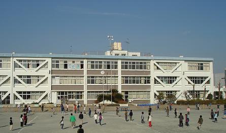 Primary school. 813m until the Fujisawa Municipal Fujimidai Elementary School