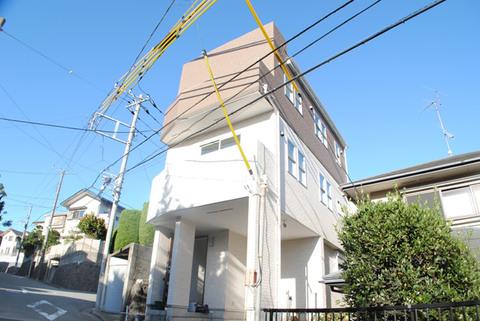 Local appearance photo. Local (10 May 2013) Shooting