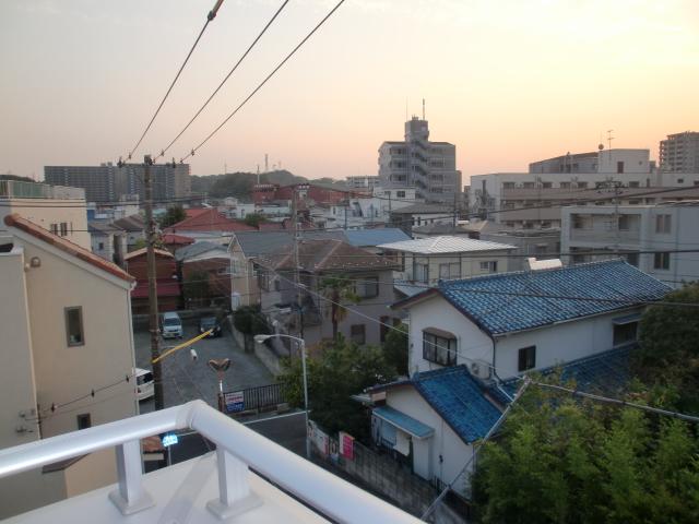 View photos from the dwelling unit. View from the site (October 2013) Shooting