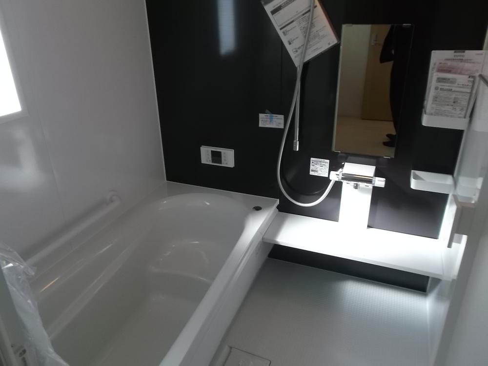 Bathroom. Local (11 May 2013) Shooting