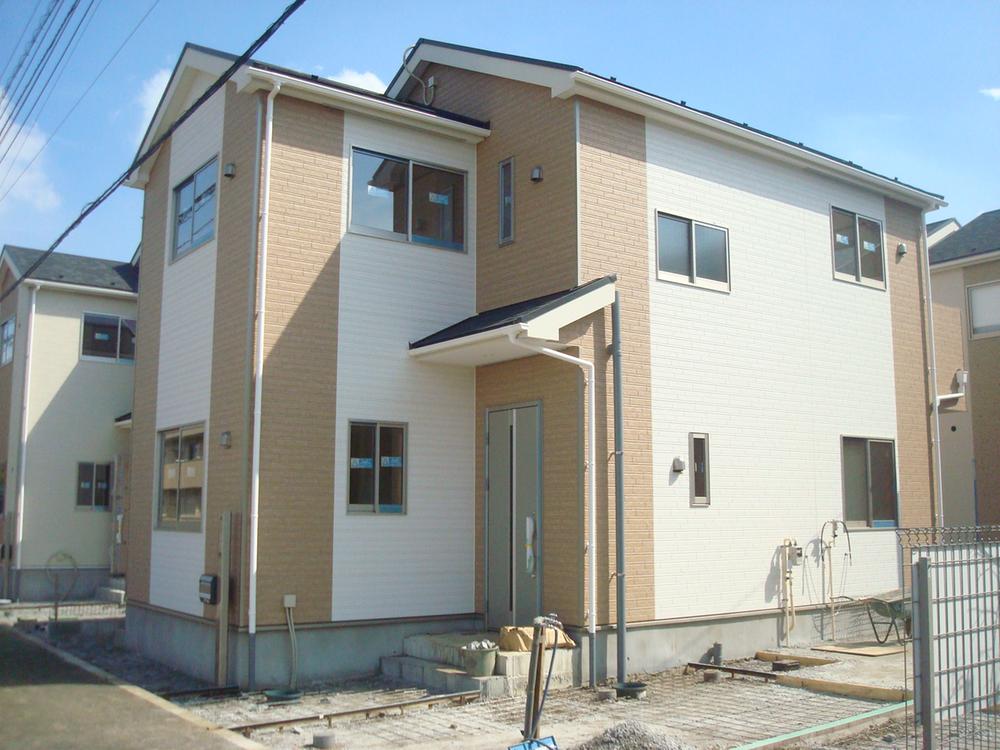 Local appearance photo. Building 2 (October 2013) Shooting