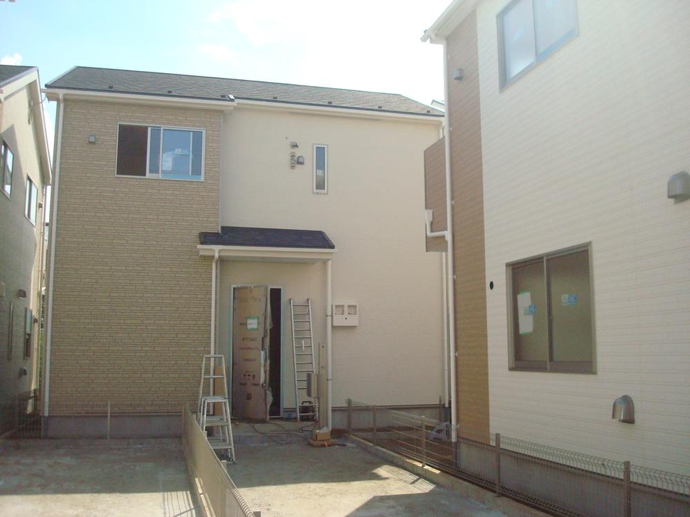 Local appearance photo. Building 3 (October 2013) Shooting