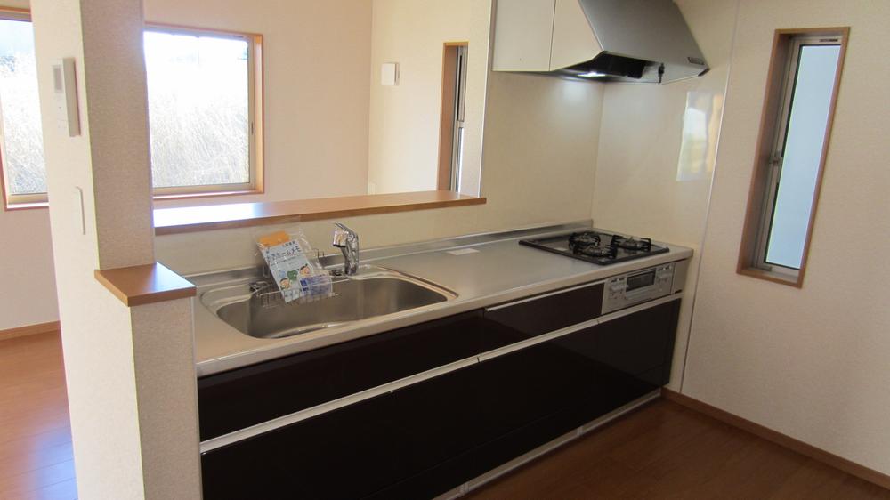 Kitchen. Local (10 May 2013) Shooting