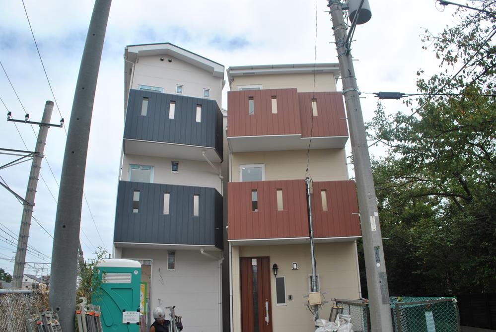 Local appearance photo. Local (10 May 2013) Shooting