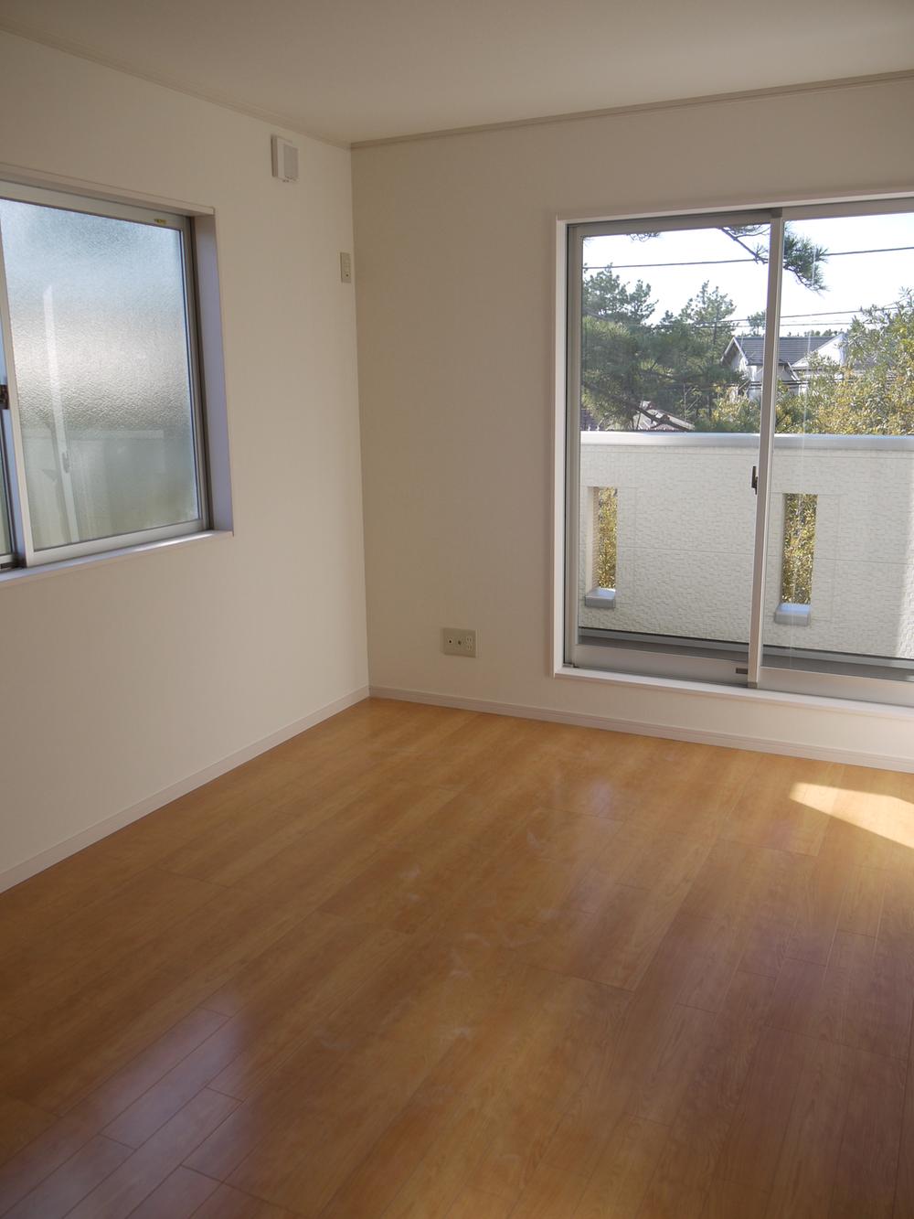 Non-living room. Indoor (12 May 2013) Shooting