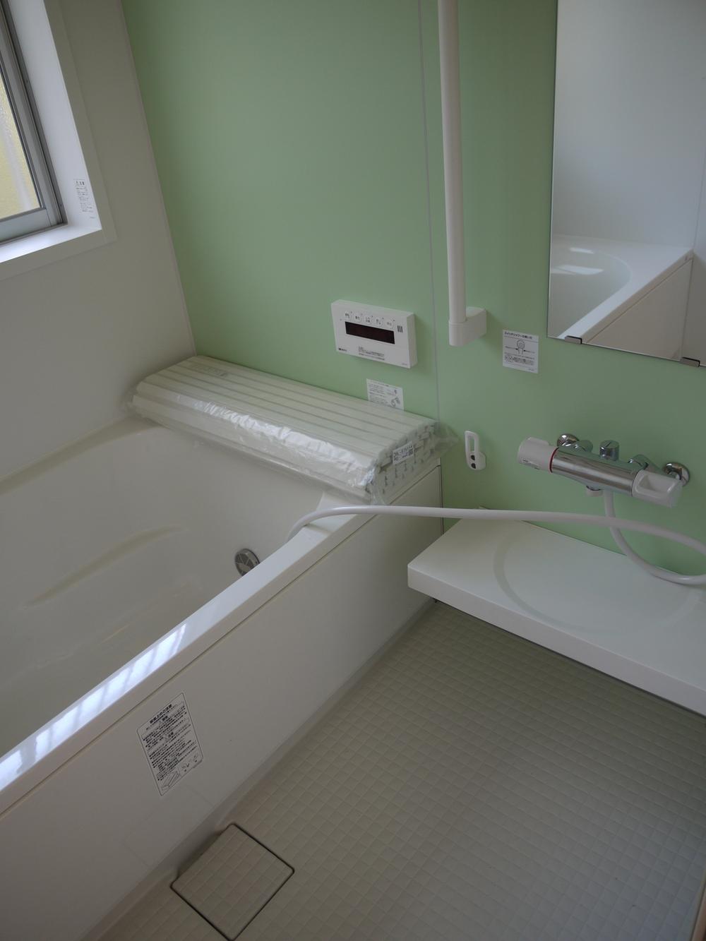 Bathroom. Indoor (12 May 2013) Shooting