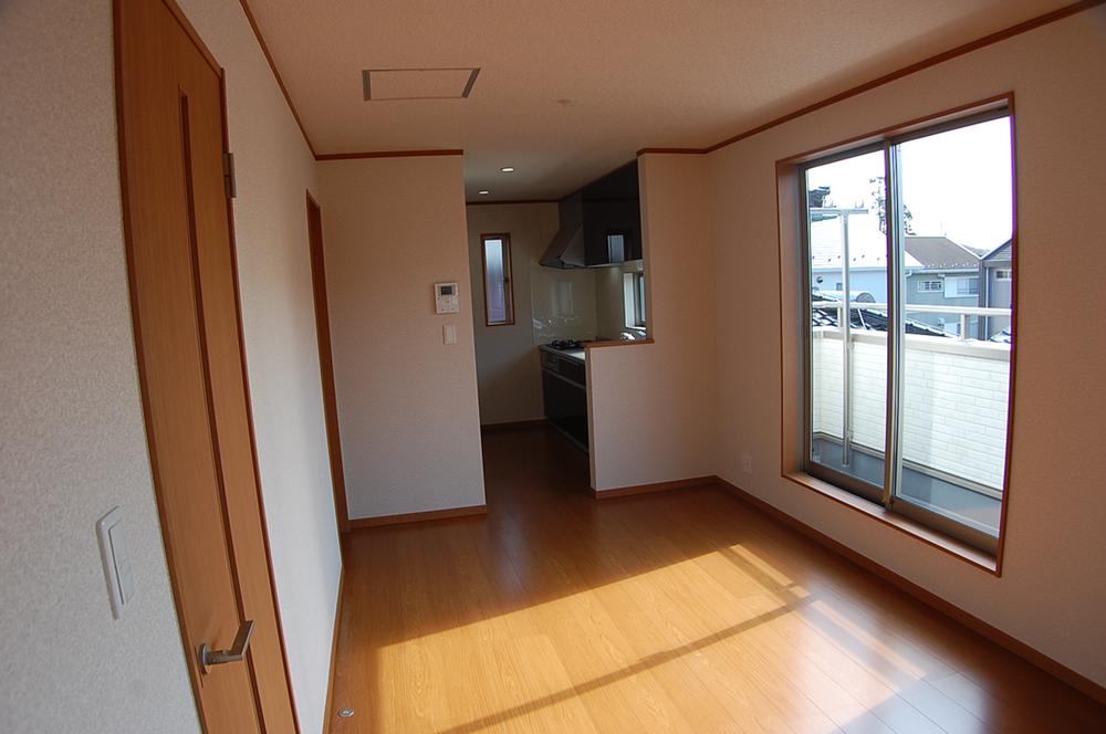 Living. Local (10 May 2013) Shooting