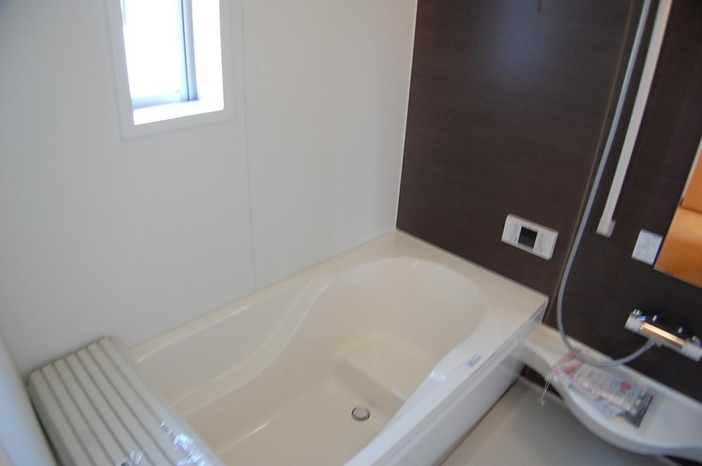 Bathroom. Indoor (10 May 2013) Shooting