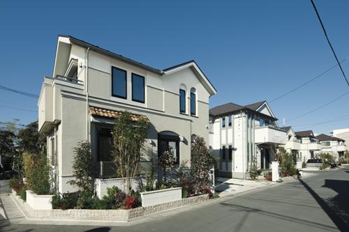 Local appearance photo. Enoshima Odakyu "Fujisawa Honmachi" station is 14 mins, Good location of the JR Tokaido Line "Fujisawa" station is also within walking distance. It's educational environment of rich culture and large-scale commercial facilities nearby colorful, Us to achieve a comfortable life (local cityscape photo, December 2013 shooting)