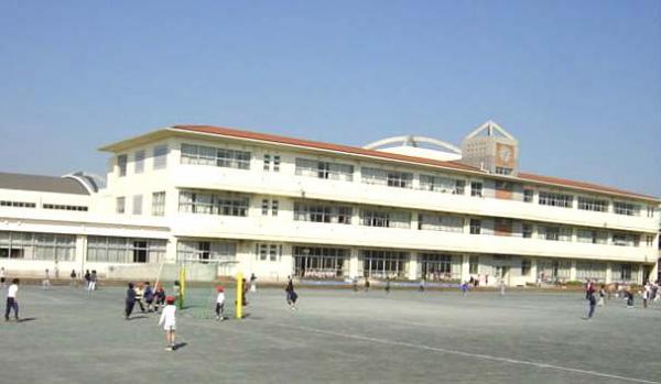 Primary school. Takasago to elementary school 942m