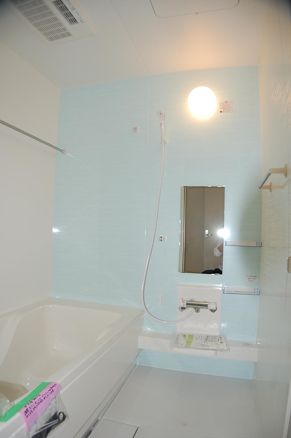 Bathroom. Local (10 May 2013) Shooting