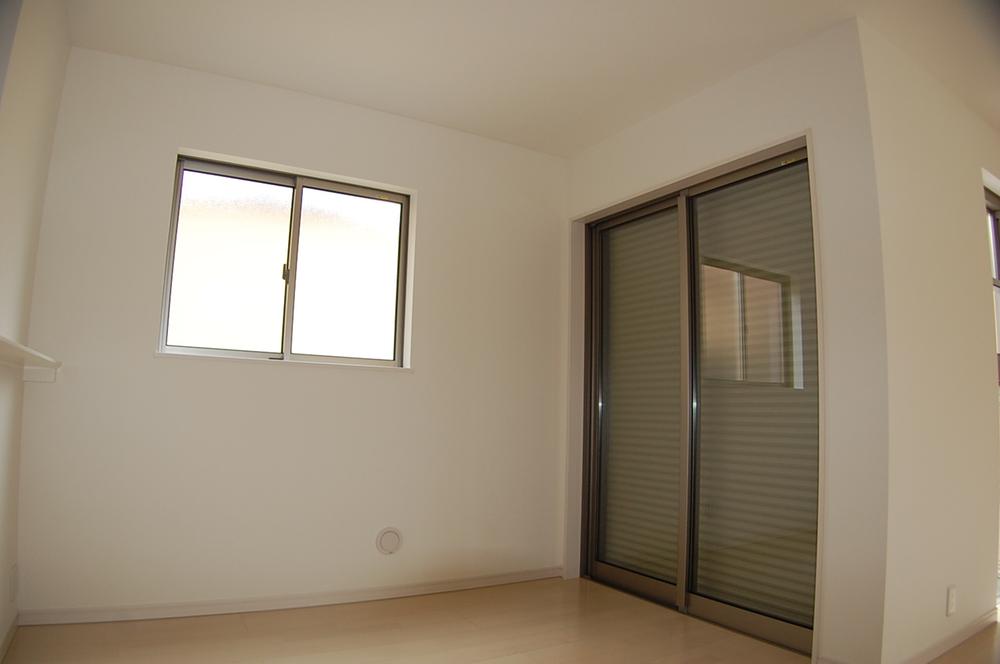 Living. Local (10 May 2013) Shooting