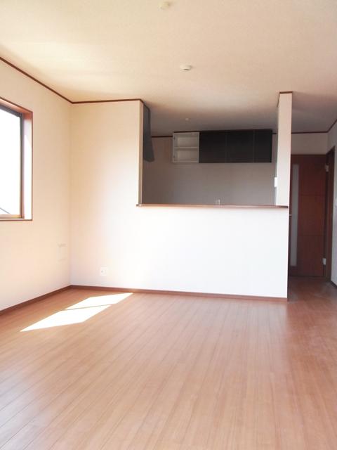 Living. Same specifications