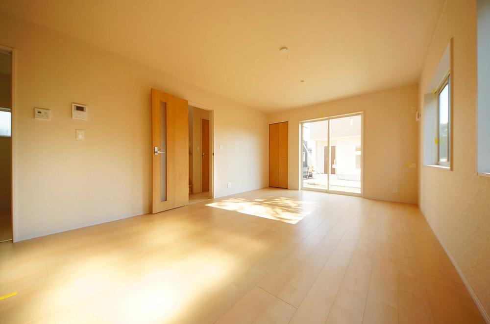 Living. Indoor (12 May 2013) Shooting, Easy-to-use is a good living.