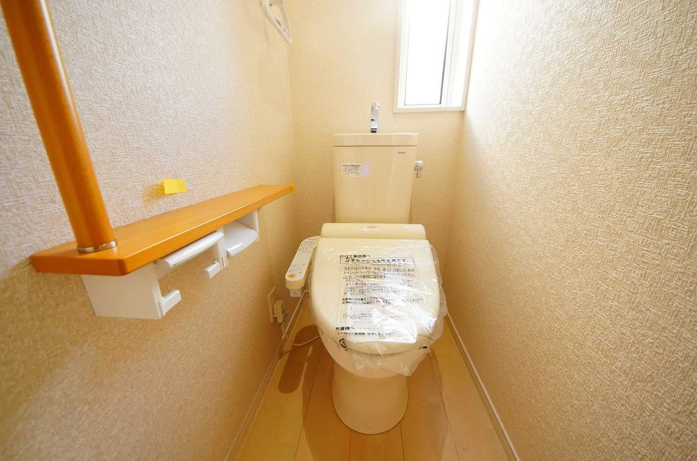 Toilet. Indoor (12 May 2013) Shooting, 1st floor, Both second floor is a shower toilet.