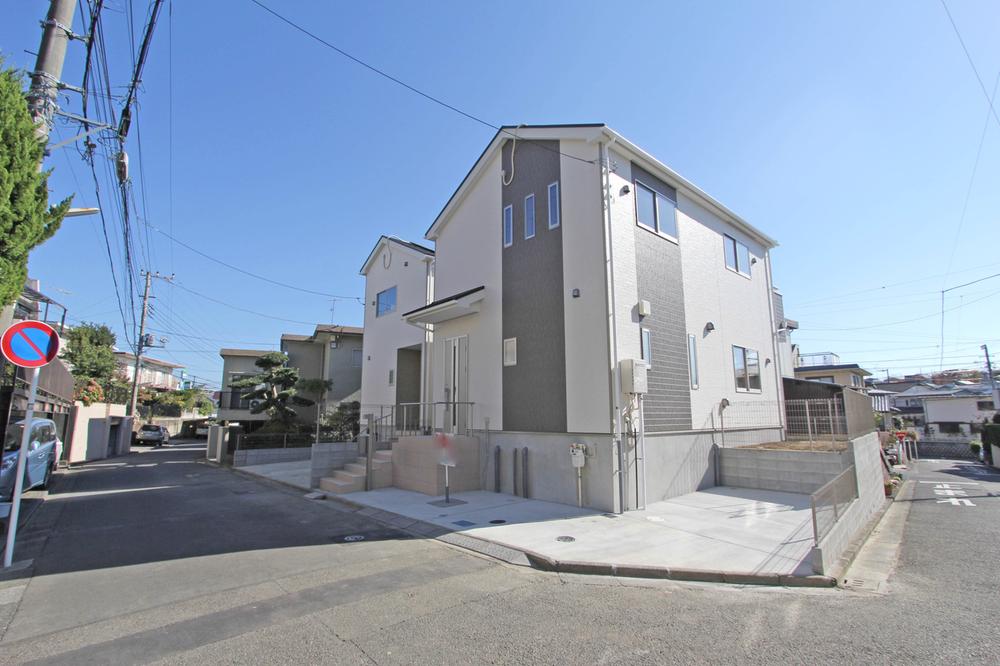 Local appearance photo. Local (11 May 2013) Shooting 1 Building