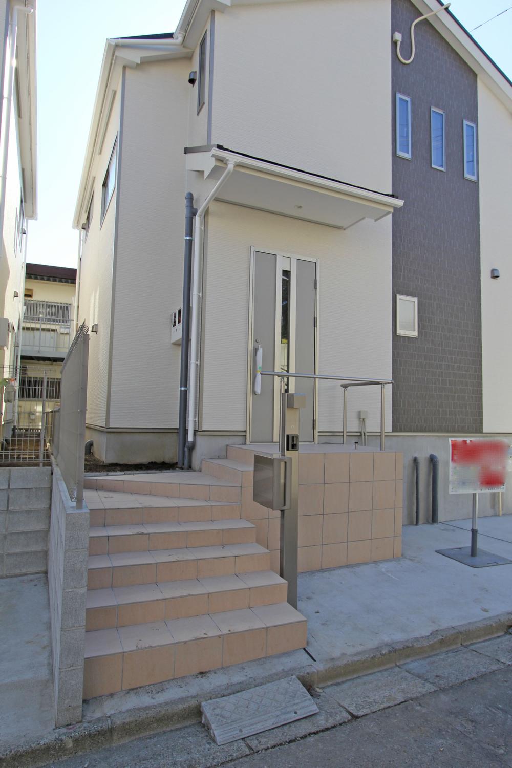 Parking lot. Local (11 May 2013) Shooting