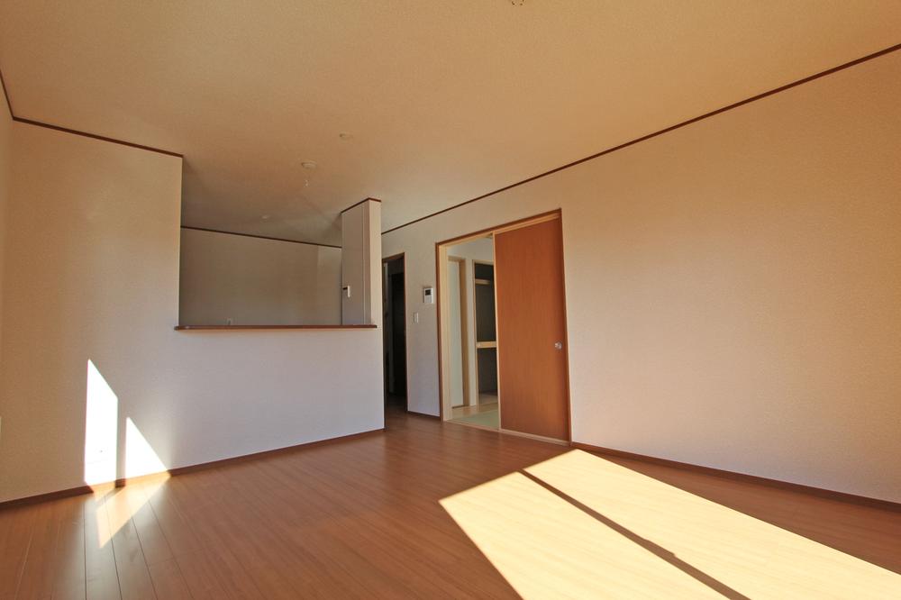 Living. Local (11 May 2013) Shooting