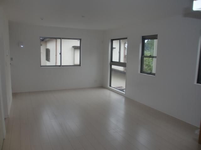 Living. Local (July 2013) Shooting