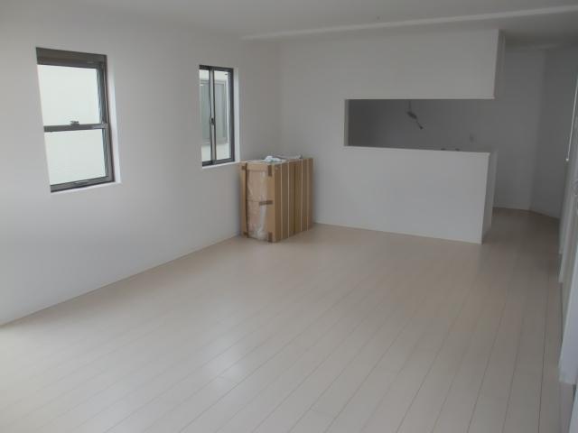 Living. Local (July 2013) Shooting