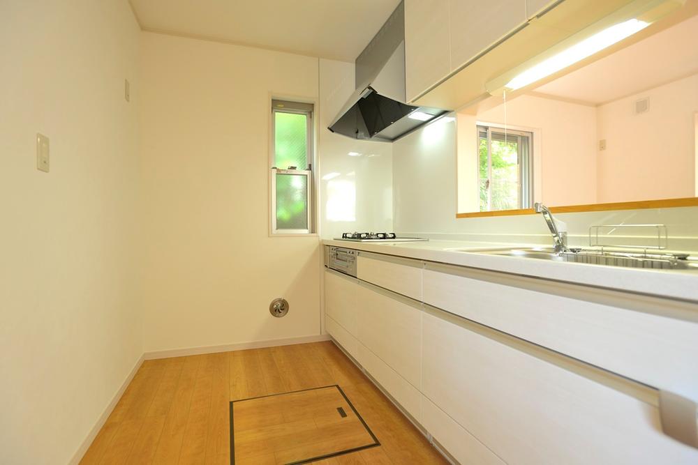 Kitchen. 3-burner stove in the kitchen