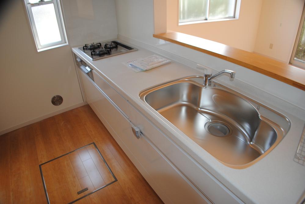 Kitchen. Local (12 May 2013) Shooting