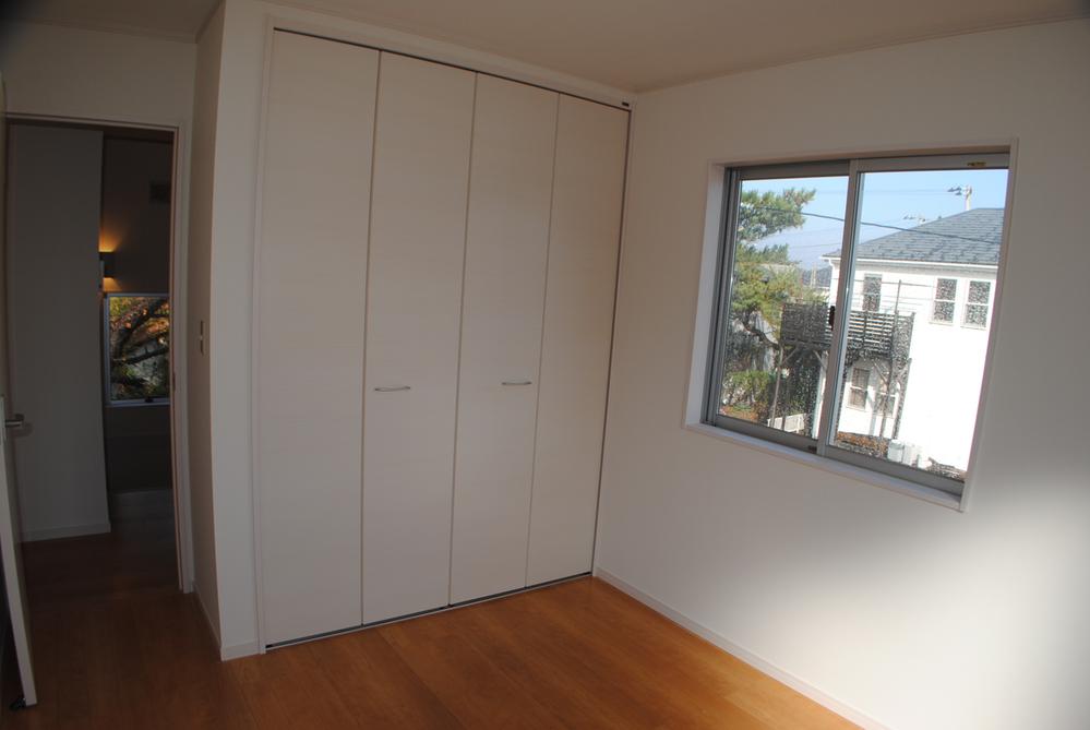 Non-living room. Indoor (12 May 2013) Shooting