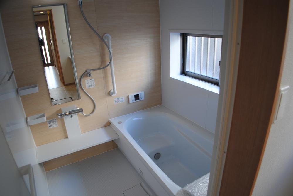 Bathroom. Indoor (12 May 2013) Shooting