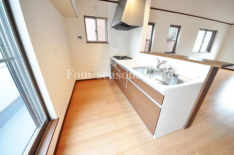 Kitchen. Indoor (12 May 2013) Shooting 1 Building