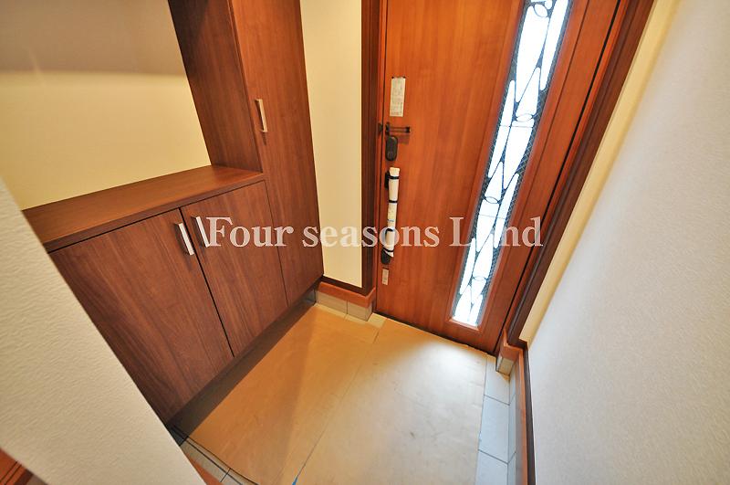 Entrance. Indoor (12 May 2013) Shooting 1 Building