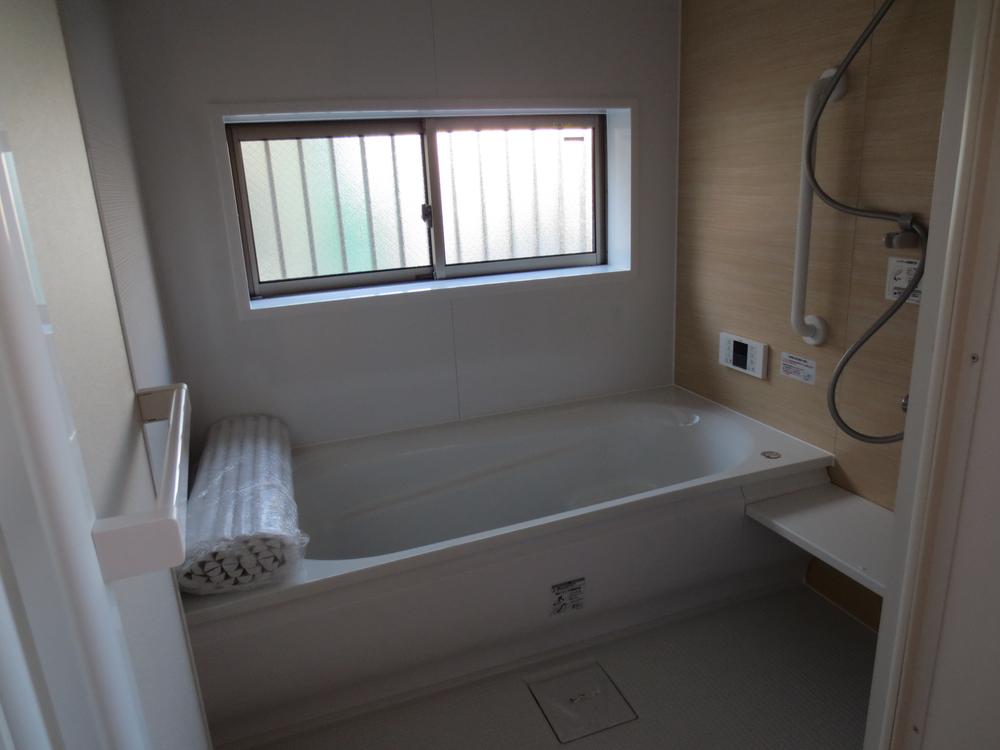 Bathroom. Indoor (11 May 2013) Shooting