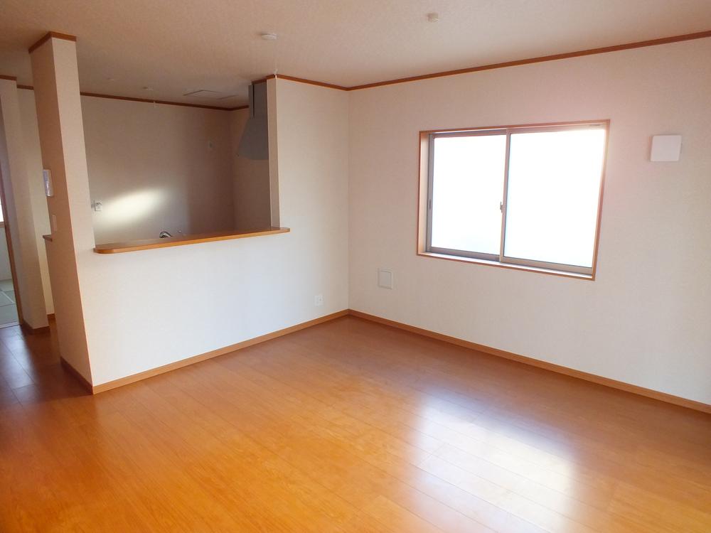 Living. Same specifications