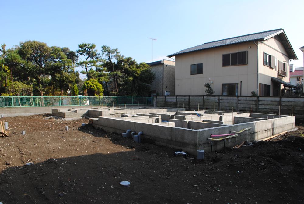 Local appearance photo. Local (12 May 2013) Shooting