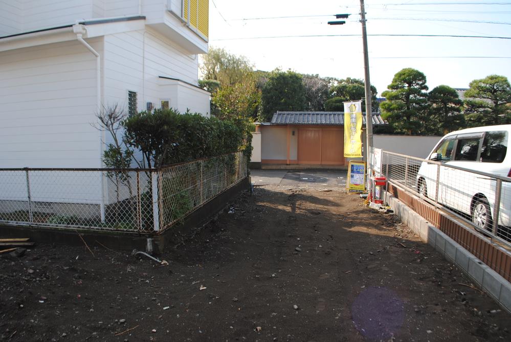 Local appearance photo. Local (12 May 2013) Shooting