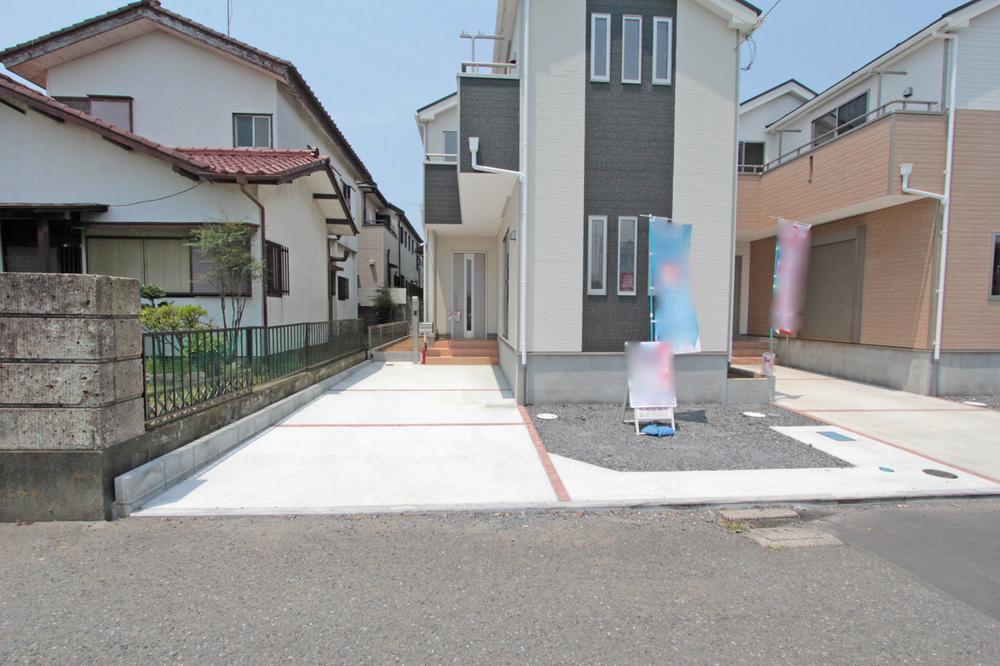 Parking lot. Construction results