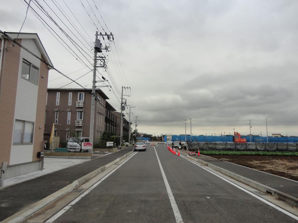 Local photos, including front road. Local (10 May 2013) Shooting