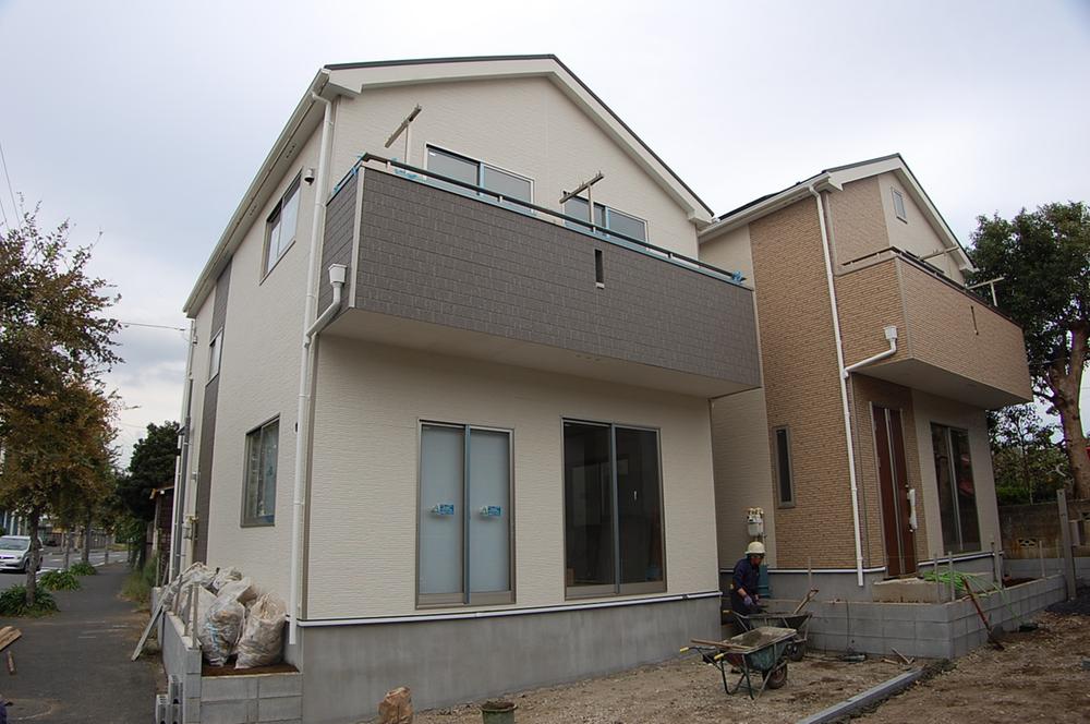 Local appearance photo. Local (10 May 2013) Shooting