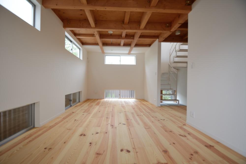 Non-living room. To suit your lifestyle sorting possible Western-style