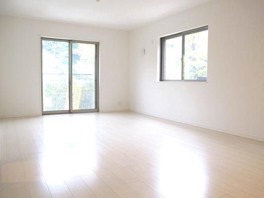 Living. Indoor (11 May 2013) Shooting