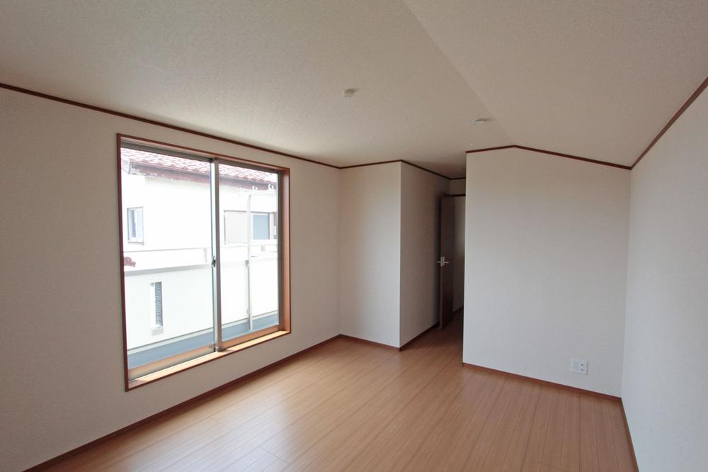 Same specifications photos (Other introspection). Interior construction results