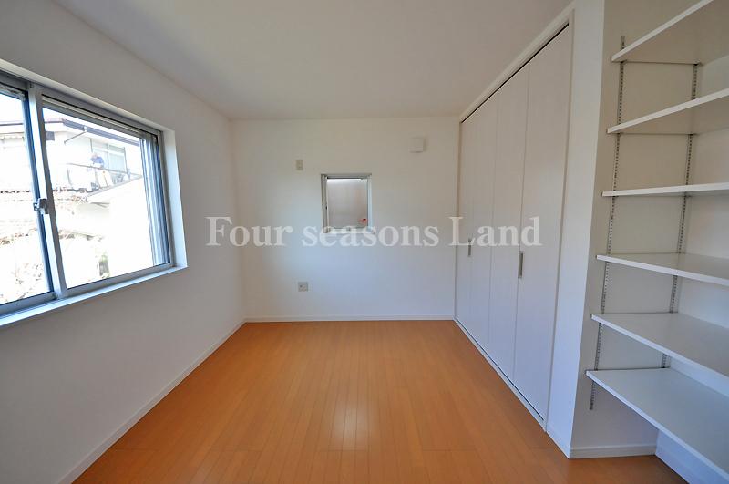 Non-living room. Indoor (12 May 2013) Shooting