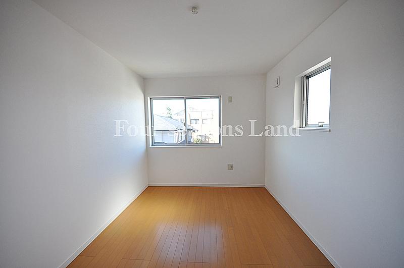 Non-living room. Indoor (12 May 2013) Shooting