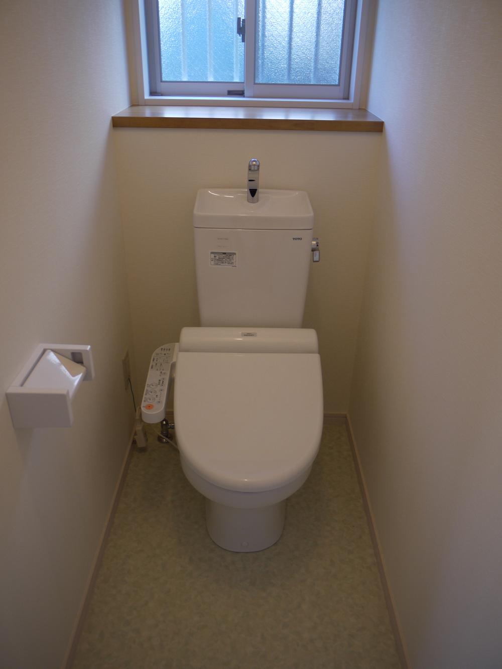 Toilet. Local (12 May 2013) Shooting