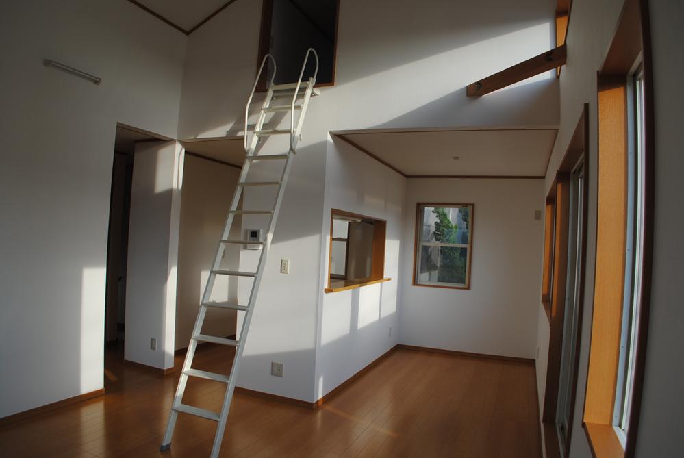 Living. Indoor (11 May 2012) shooting