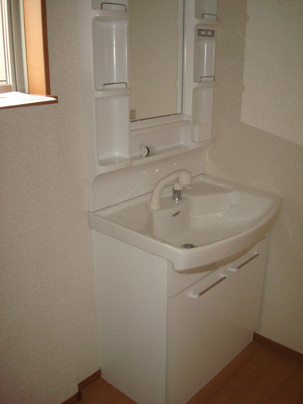 Wash basin, toilet. 1.2 Building common (November 2013) Shooting