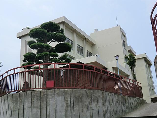 Primary school. Oga until elementary school 640m