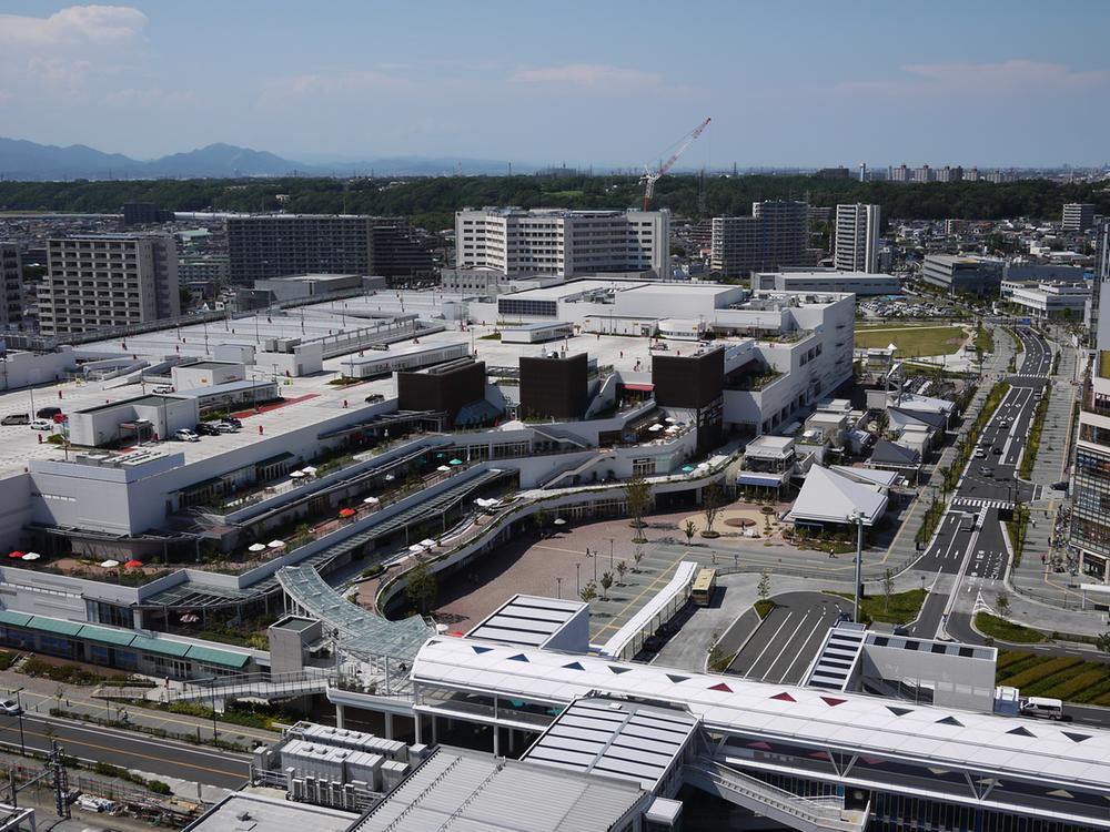 Shopping centre. Shonan Terrace Mall