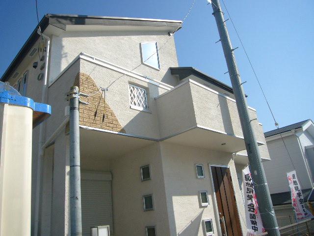 Local appearance photo. Local (11 May 2013) Shooting